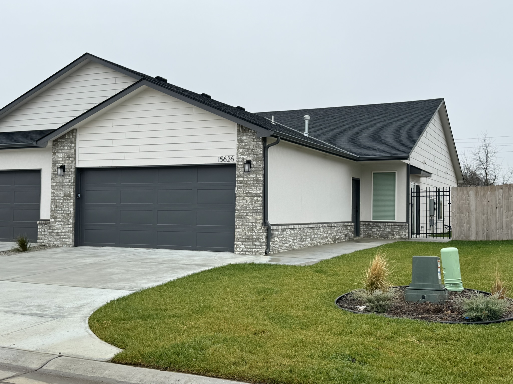 15626 East 21st Court North